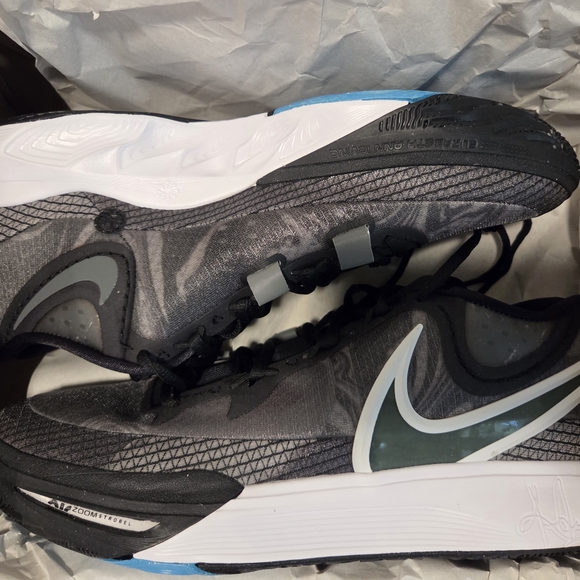 NEW Nike Men's Size 13 Sneakers - Picture 1 of 7